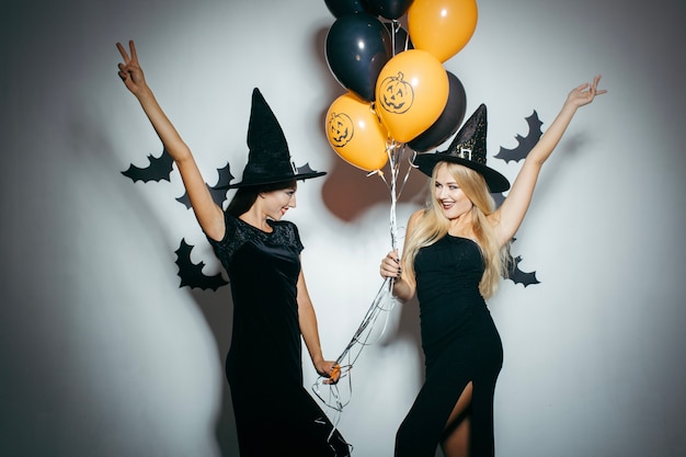 Free photo women on halloween party