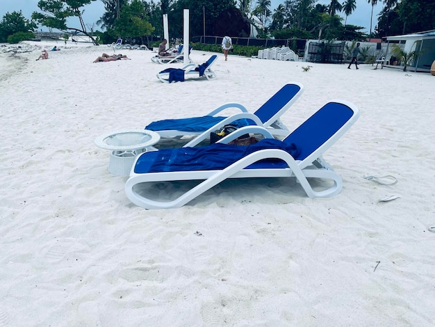 Free photo a wooden jetty in a luxury resort baa atoll maldives