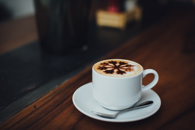 木製の柄のコーヒー飲料おいしいです