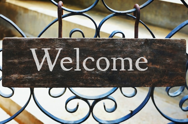 Free photo wooden welcome sign mockup