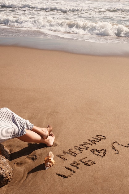 Free photo words in the sand about summer