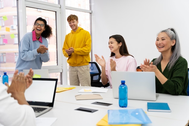 Free photo workers getting back to the office