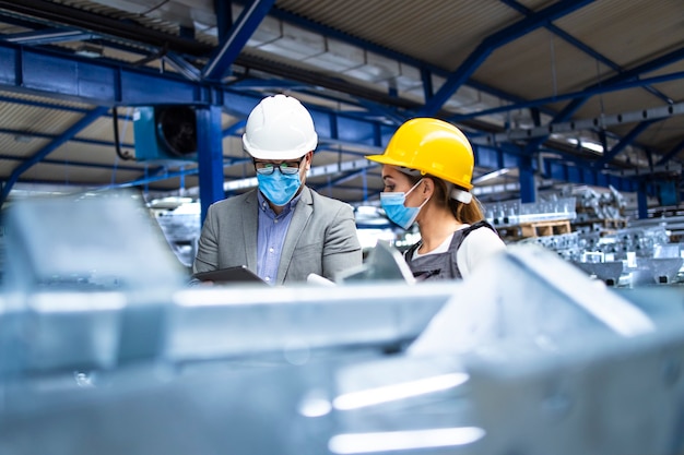 Free photo working people with protection mask during corona virus pandemic