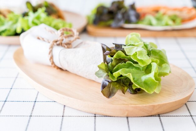 wrap salad roll