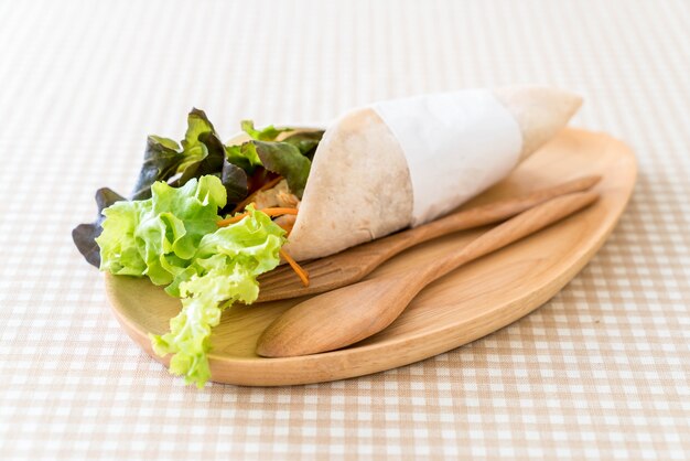 wrap salad roll