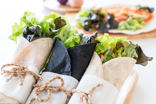 wrap salad roll