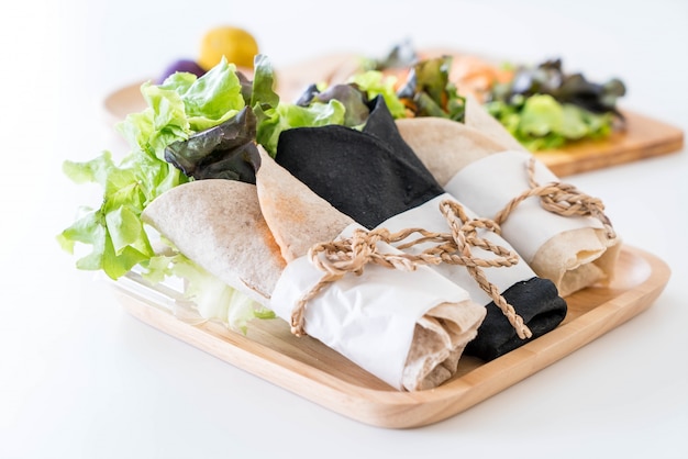 wrap salad roll