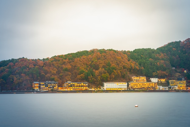 無料写真 山梨、日本 -  11月22日：山梨、日本の河口湖