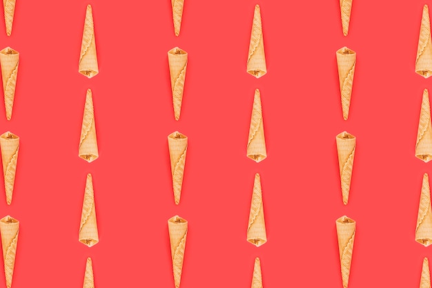 無料写真 黄色のアイスクリームコーンのパターン