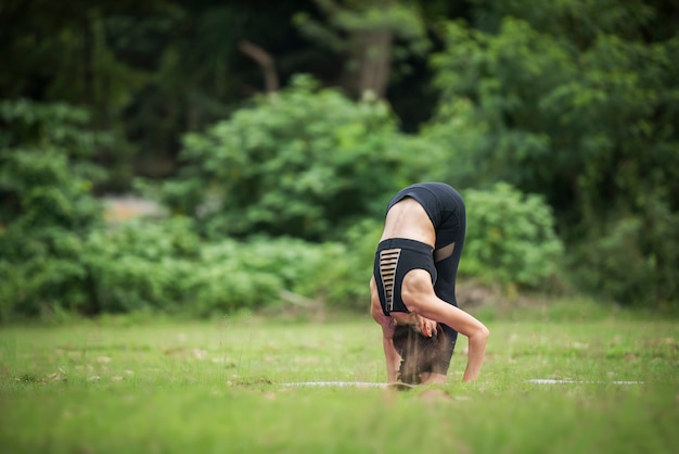 Free photo yoga action exercise healthy in the park