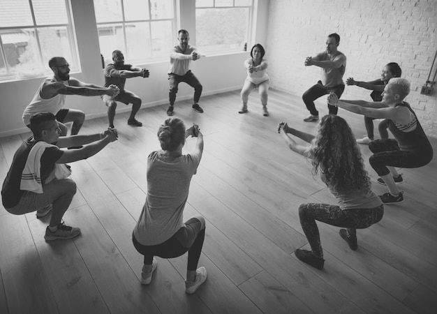 Foto gratuita concetto di classe di yoga