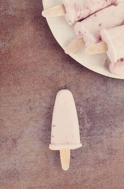 Yogurt popsicle