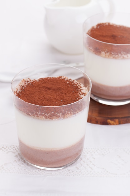 Foto gratuita yogurt con cacao