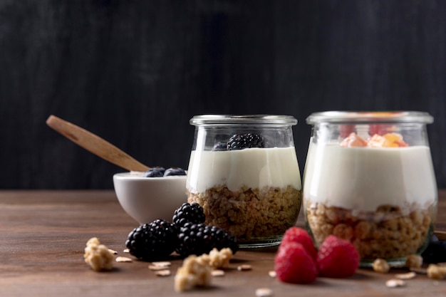 Yougurt with granola and fruits