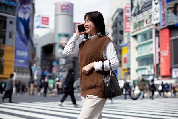 無料写真 東京の路上で若い大人