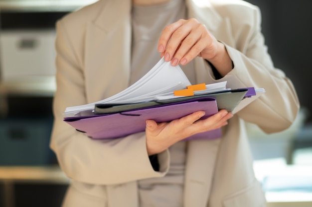 Young adult organizing documents