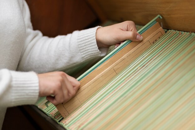 Young adult organizing documents