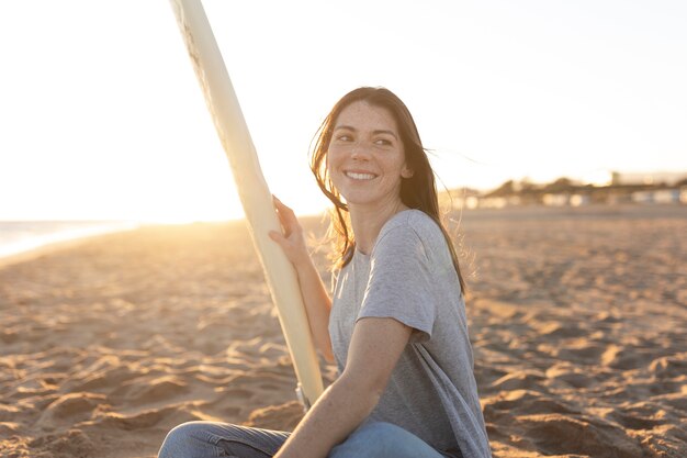 Young adult wearing blank shirt