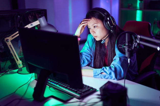 Молодая китаянка-стример подчеркнула, что использует компьютер в игровой комнате