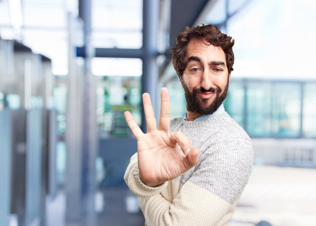 若い狂気の男幸せそうな表情