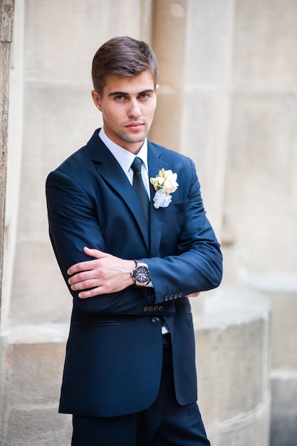 Young fashion beautiful groom man Premium Photo
