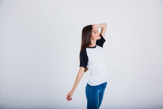 Free photo young girl sweating