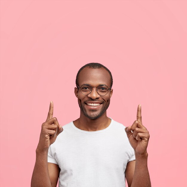 Young guy wearing round glasses