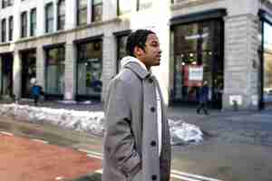 Free photo young man in the new york city during daytime