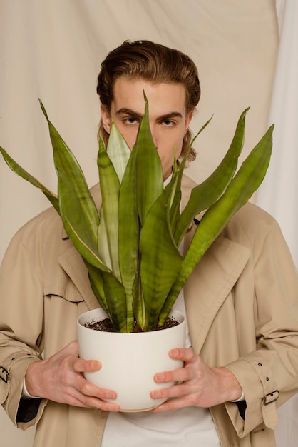 Free photo young man portrait