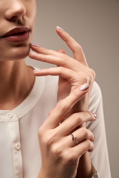 Young model demonstrating expensive ring