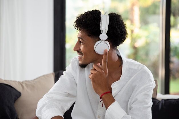 Free photo young person relaxing while listening to music