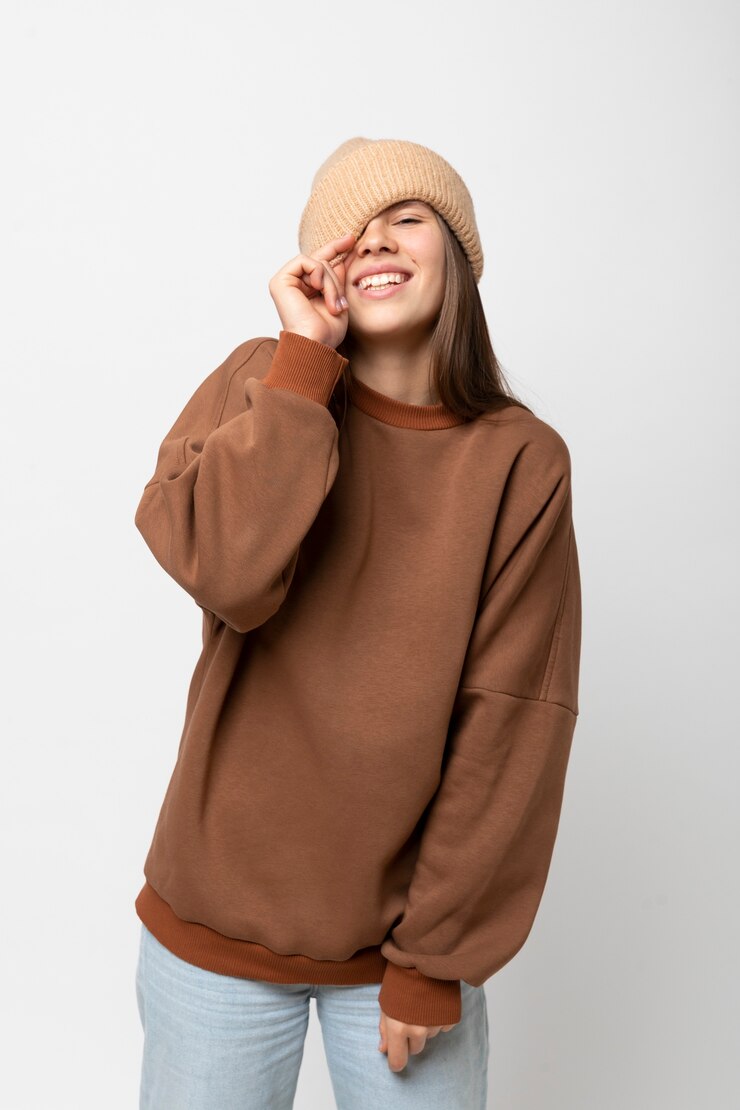 무료 Photo 까마귀 모형을 입고 젊은 사람