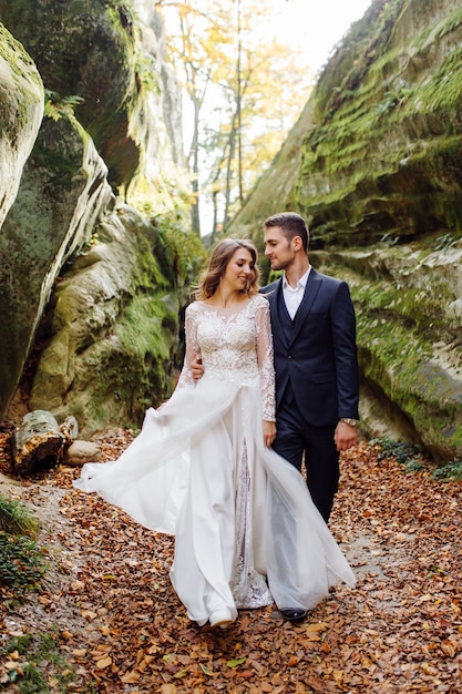 Free photo young wedding couple enjoying romantic moments