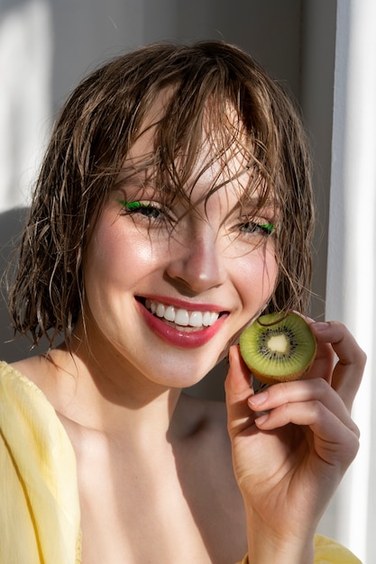 Free photo young woman juicy portrait