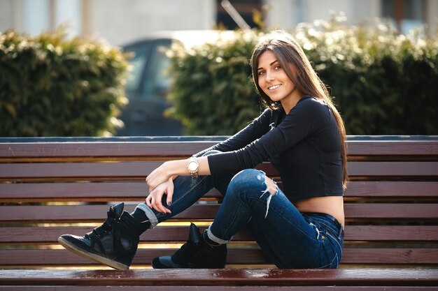 Young woman posing in the city