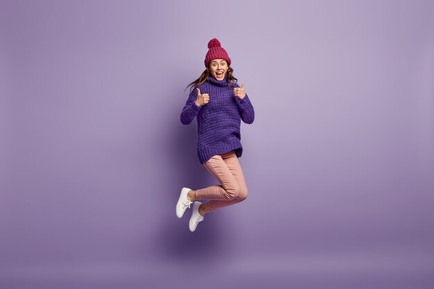 Young woman wearing colorful clothes