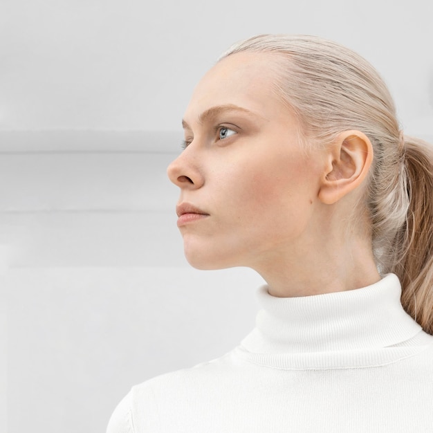 Young woman wearing white clothes