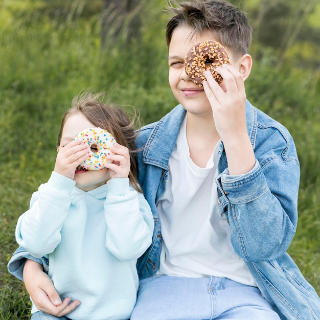 Free photo youngster outdoors and brother