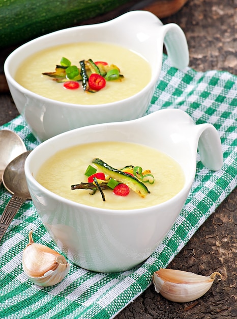 Zucchini cream soup  with garlic and chilli