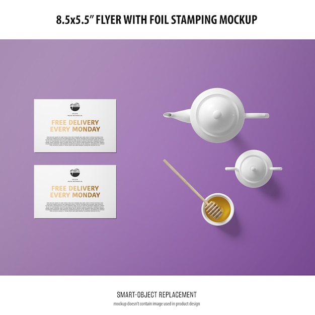 PSD gratuito 8.5x5.5 flyer mockup