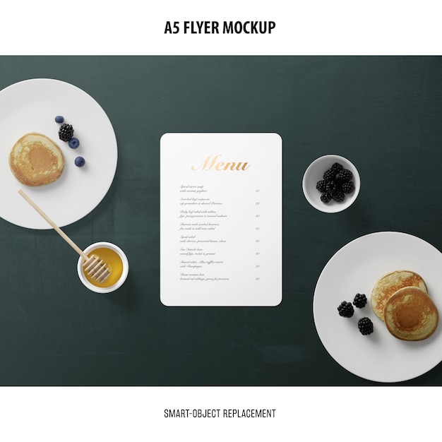 PSD gratuito a5 flyer mockup