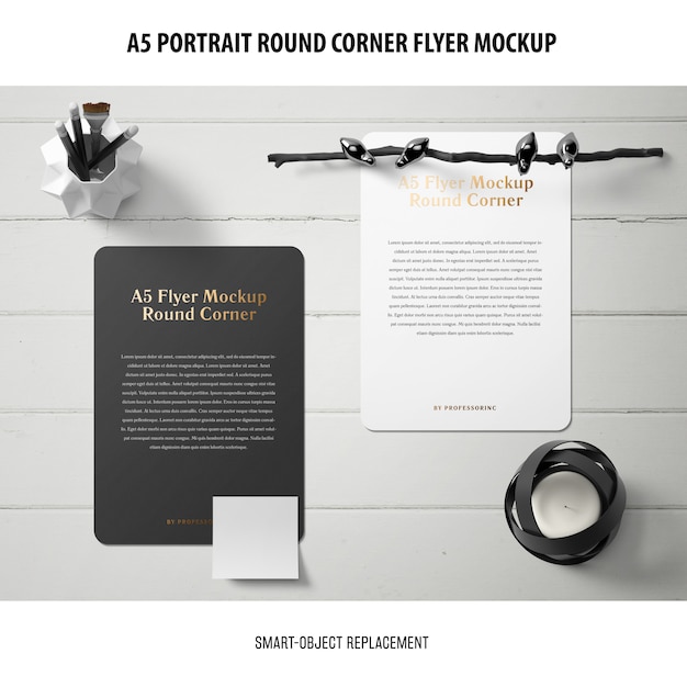 PSD gratuito mockup flyer ad angolo tondo a5