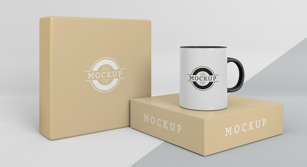 Arrangement of mock-up mug box