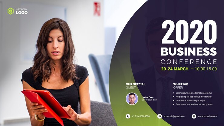 Free PSD businesswoman holding a digital tablet business conference