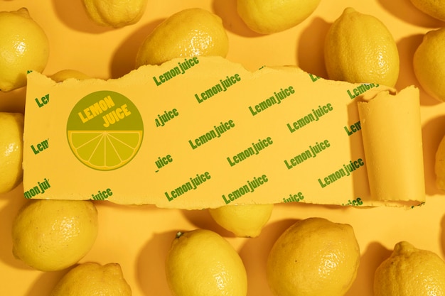 목업과 근접 유기농 레몬
