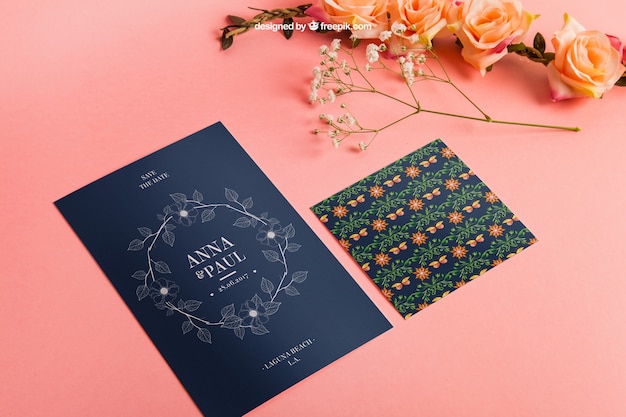 PSD gratuito mockup di nozze di cancelleria elegante con le carte