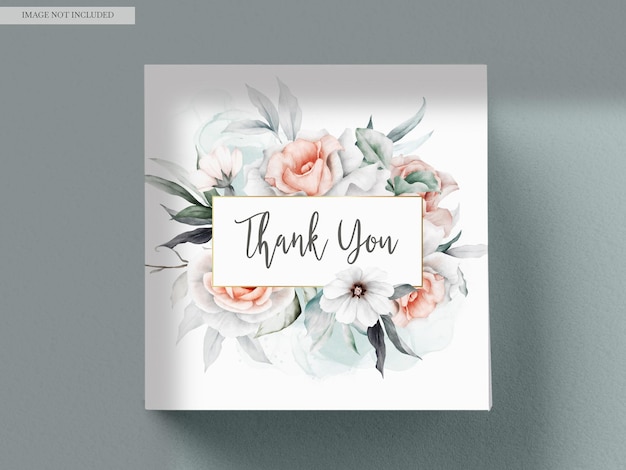 Free PSD elegant wedding invitation with a beautiful flower arrangement