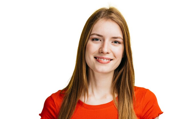 表現力のある女性がジェスチャーをしている