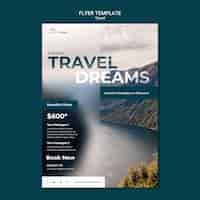 Free PSD flat design travel template of flyer