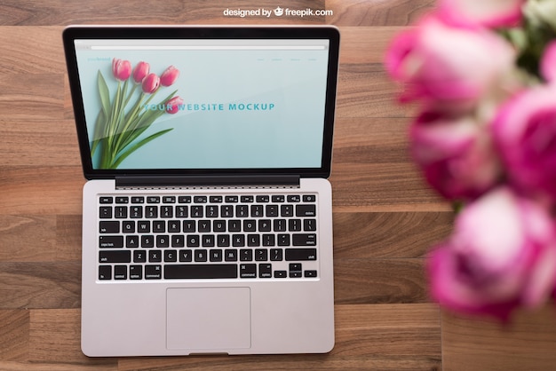 Download Free Psd Floral Laptop Mockup